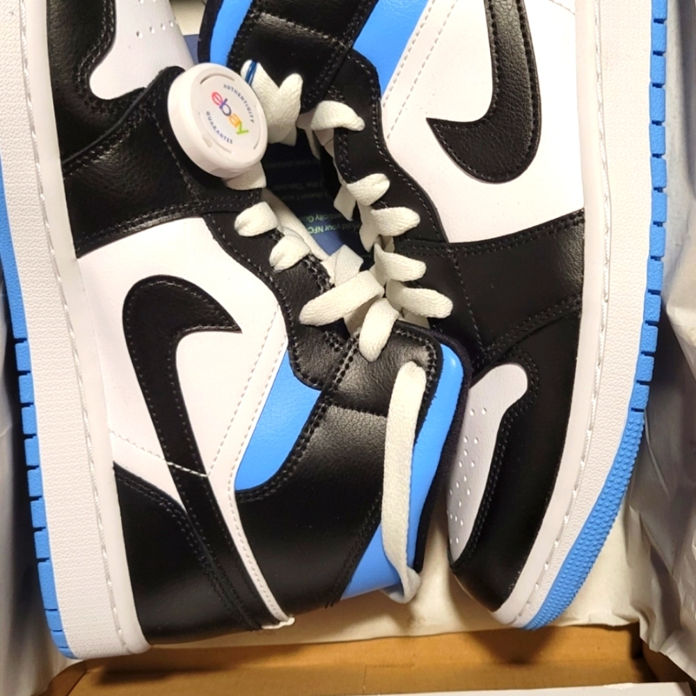 Women's Air Jordan's Mid 1